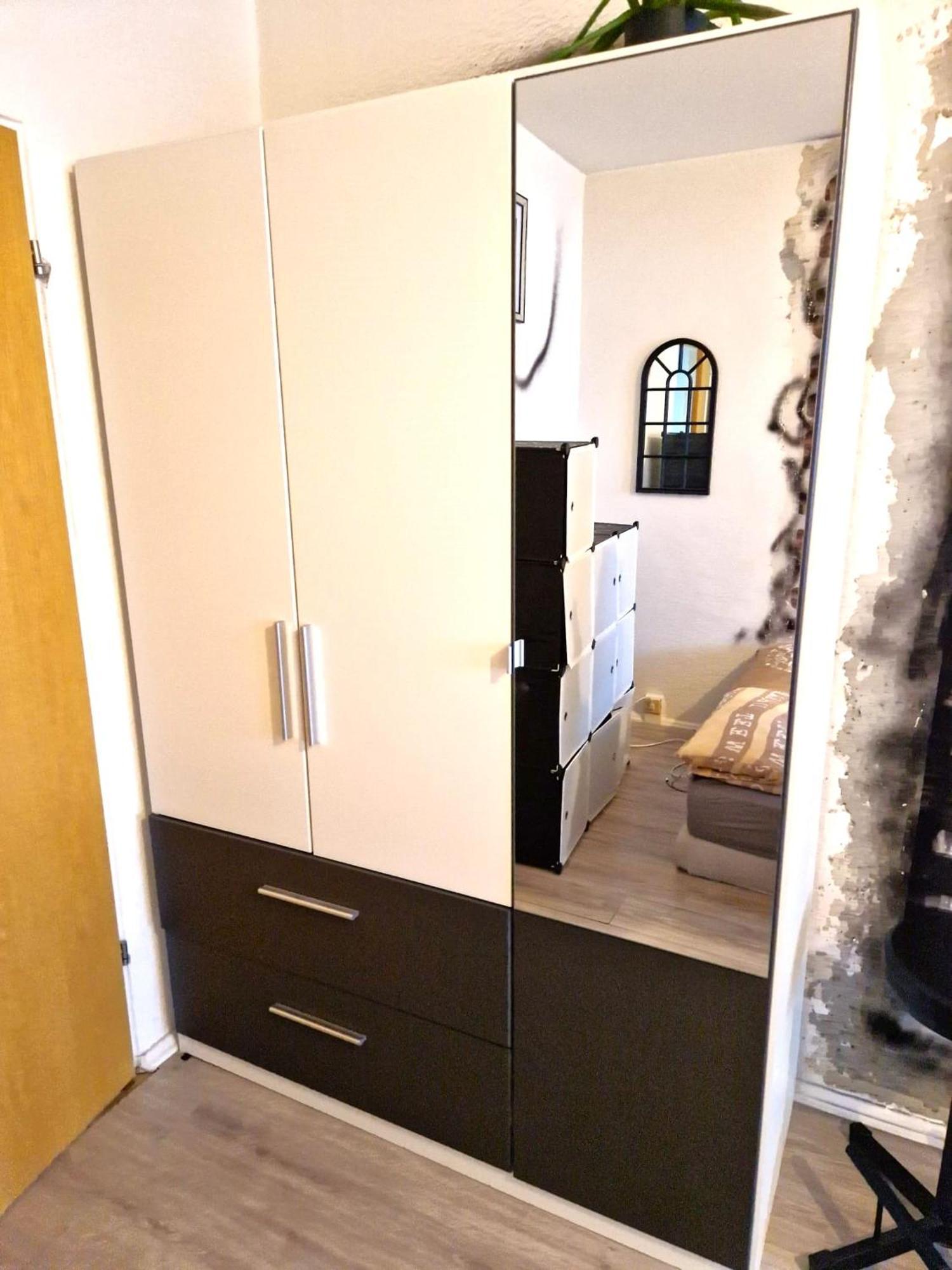 Kwatera prywatna Cozy Trendy Spacious In Area 12 Min. Near To The Center Alexanderplatz *